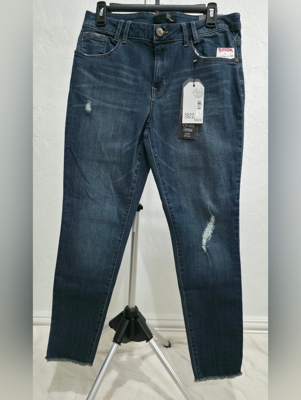 Vintage Denim Dark Blue Distressed Women’s Jeans